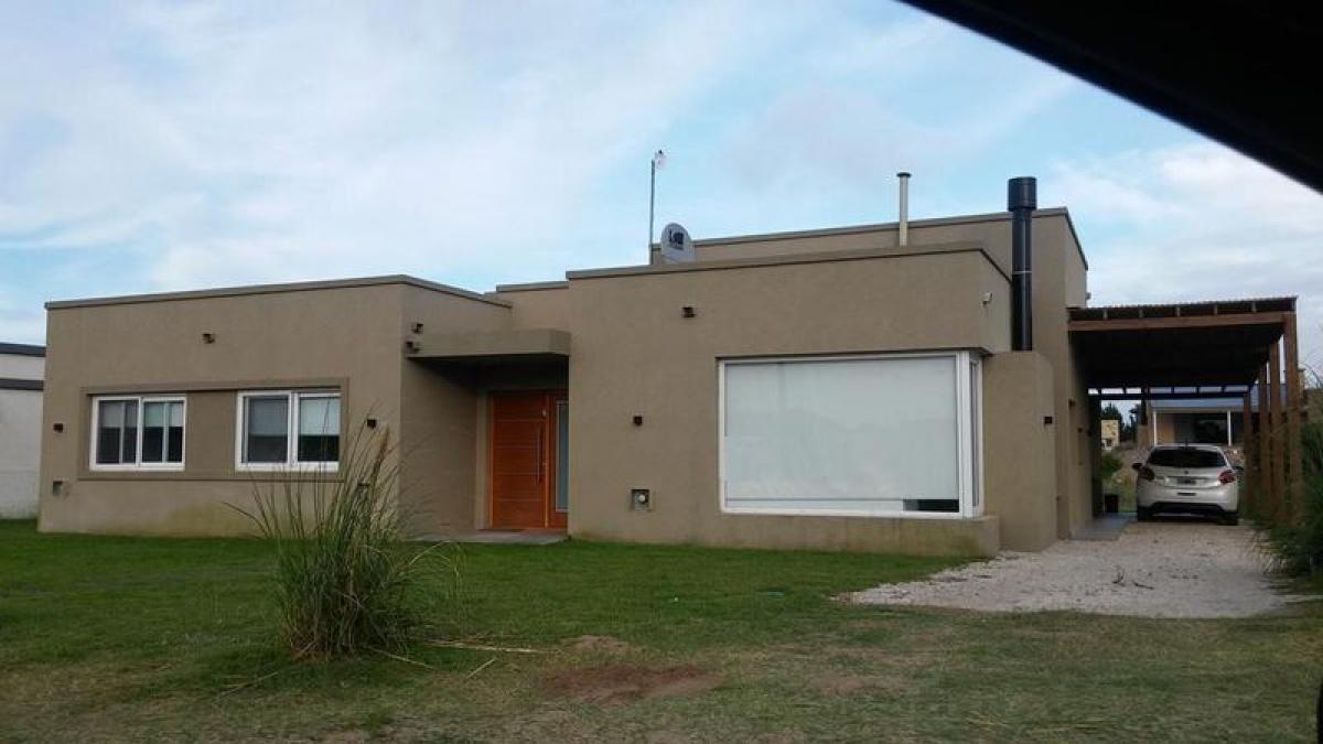3 bedrooms House in Mar del Plata, Argentina No. 100377