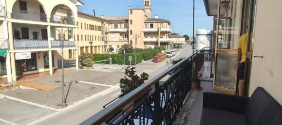 5 bedrooms House in Porto Viro, Italy No. 331907 9