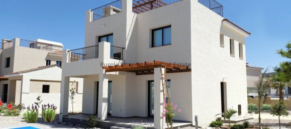 3 bedrooms Villa in Paphos, Cyprus No. 1006 3