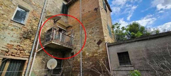 2 rooms Apartment in Perugia, Italy No. 34779 3