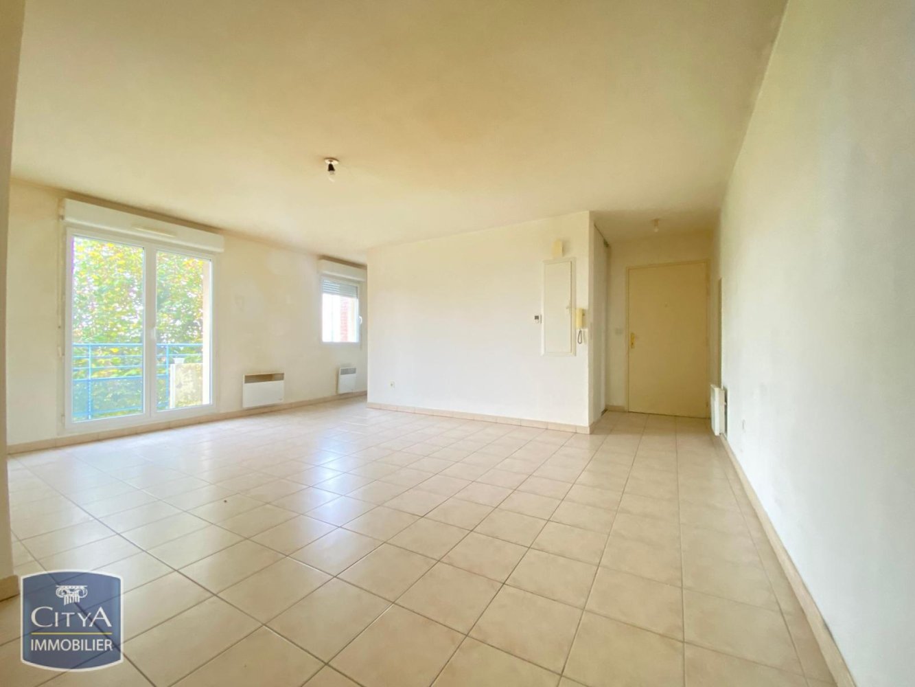 Apartamento de 1 dormitorio en Avion, France No. 56608