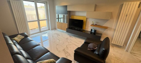 Apartamento de 4 dormitorios en Bovisio Masciago, Italy No. 364642 4