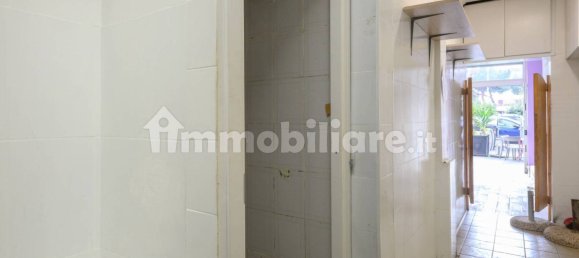 2 rooms Commercial property in Rome, Italy No. 214293 10