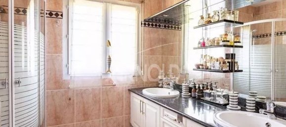 4 bedrooms House in Vannes, France No. 192791 15