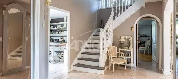 4 bedrooms House in Vannes, France No. 192791 6