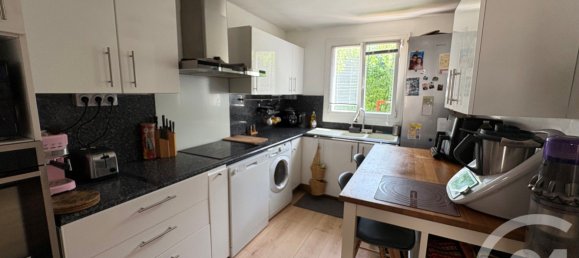 3 Schlafzimmer Haus in Emerainville, France, Nr. 279799 5