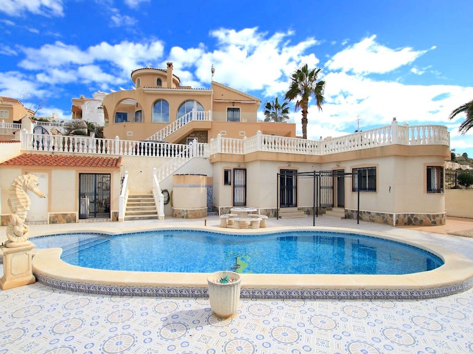 5 bedrooms Villa in Ciudad Quesada, Spain No. 183521