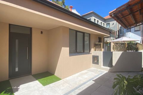 2 bedrooms House in Porto, Portugal No. 219728