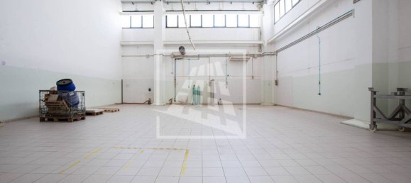 Lagerhaus in Carpi, Italy 1966m², Nr. 128976 24