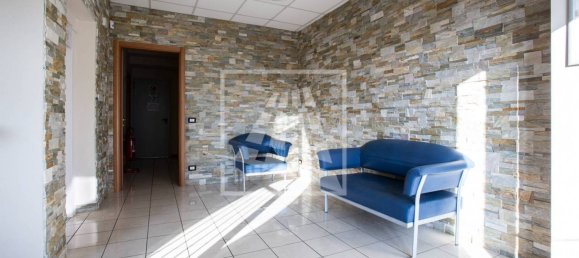 Lagerhaus in Carpi, Italy 1966m², Nr. 128976 19