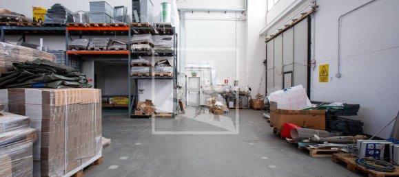Lagerhaus in Carpi, Italy 1966m², Nr. 128976 29