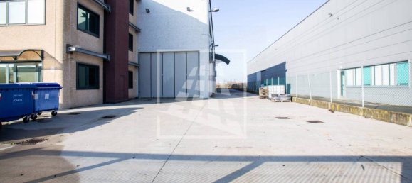 Lagerhaus in Carpi, Italy 1966m², Nr. 128976 16