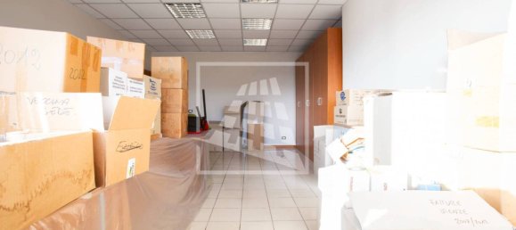 Lagerhaus in Carpi, Italy 1966m², Nr. 128976 46