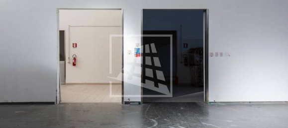 Lagerhaus in Carpi, Italy 1966m², Nr. 128976 26