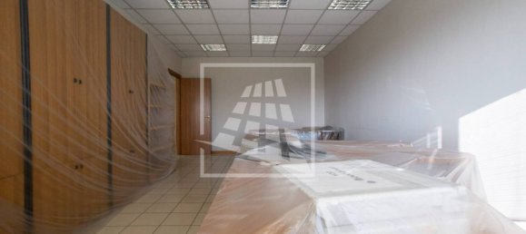 Lagerhaus in Carpi, Italy 1966m², Nr. 128976 43