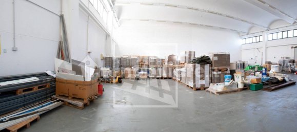 Lagerhaus in Carpi, Italy 1966m², Nr. 128976 32
