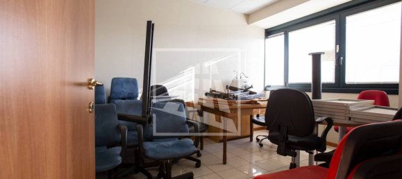 Lagerhaus in Carpi, Italy 1966m², Nr. 128976 44