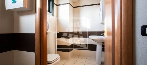 Lagerhaus in Carpi, Italy 1966m², Nr. 128976 11