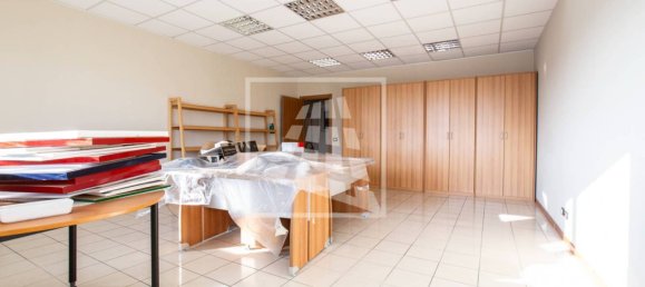 Lagerhaus in Carpi, Italy 1966m², Nr. 128976 40