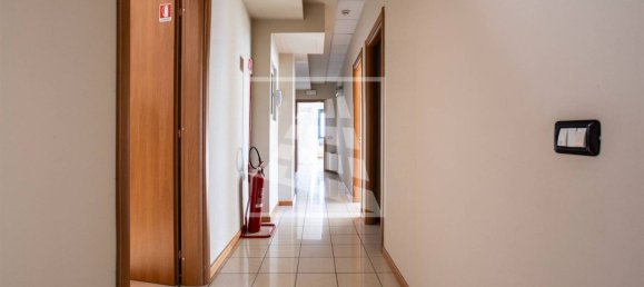 Lagerhaus in Carpi, Italy 1966m², Nr. 128976 13