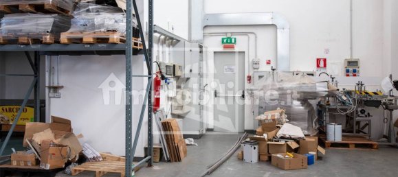 Lagerhaus in Carpi, Italy 1966m², Nr. 128976 30