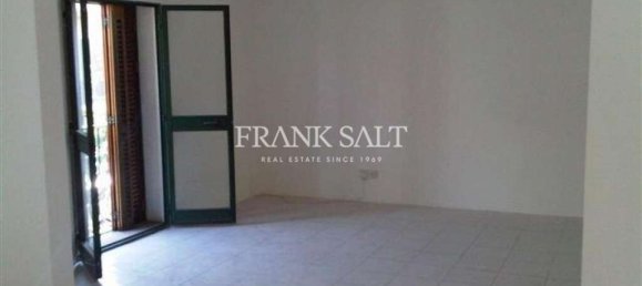140m² Office in Birkirkara, Malta No. 12796 2