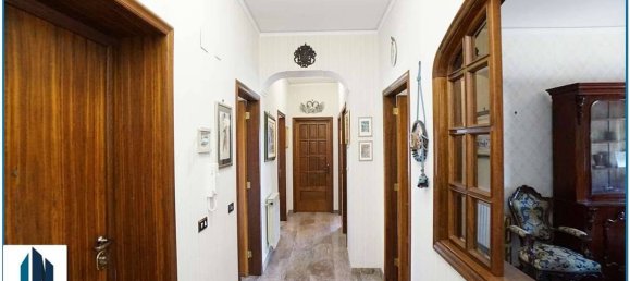 Apartamento de 3 dormitorios en Messina, Italy No. 317698 3