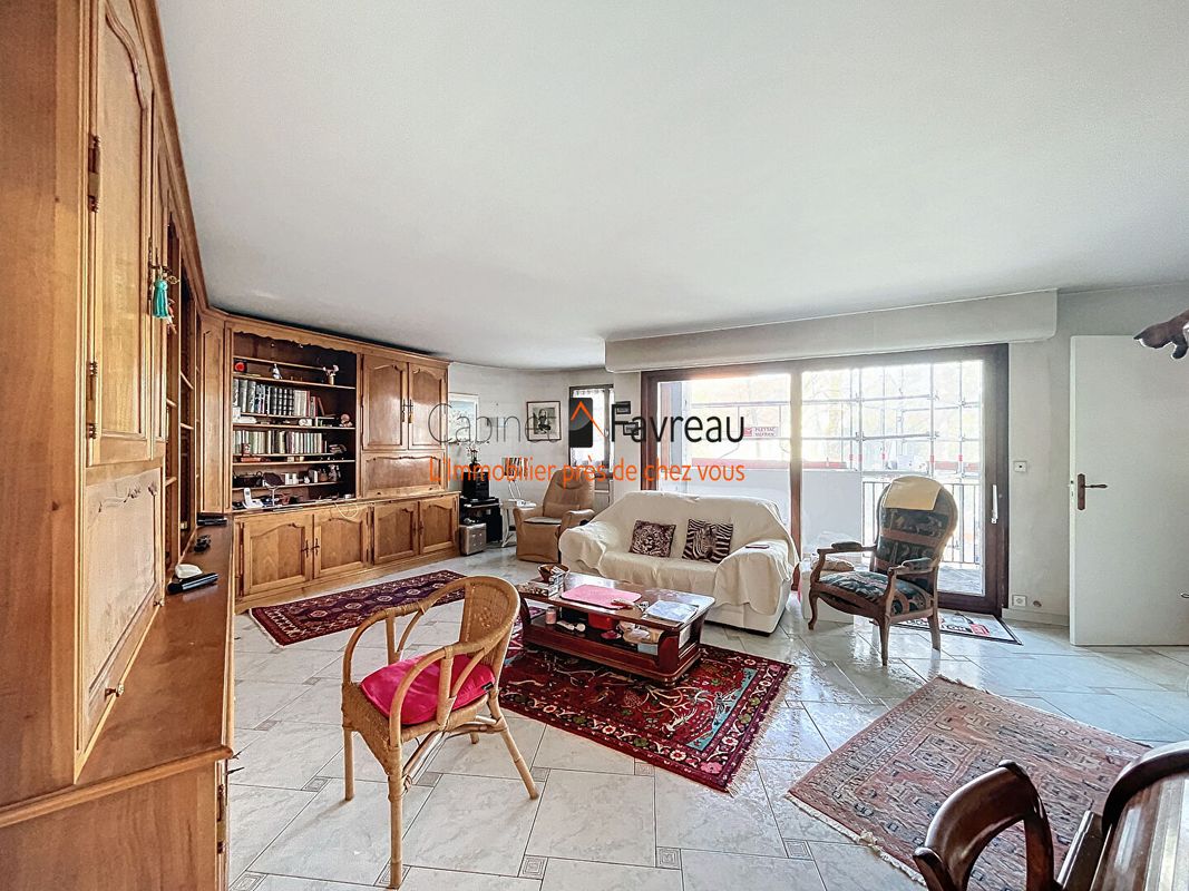 3 bedrooms Apartment in Antony, France No. 178613