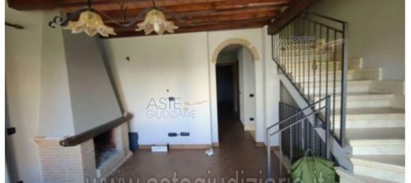 Casa de 11 habitaciónes en Ardea, Italy No. 12441 33