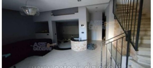 Casa de 11 habitaciónes en Ardea, Italy No. 12441 46