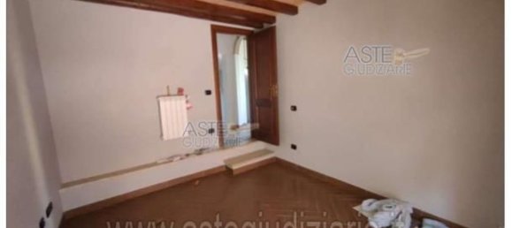 Casa de 11 habitaciónes en Ardea, Italy No. 12441 38