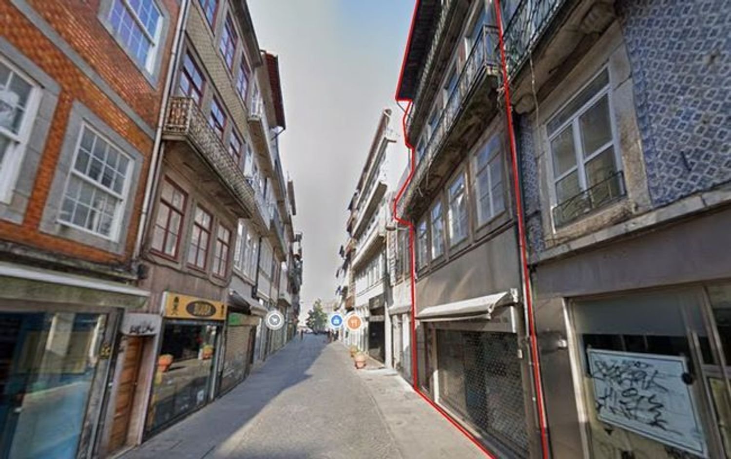 581m² Building in Porto, Portugal No. 68367