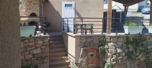 3 bedrooms House in Bas-en-Basset, France No. 287060 2