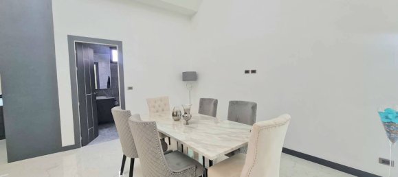 3 bedrooms Cafe / restaurant in Pattaya, Thailand No. 4972 12