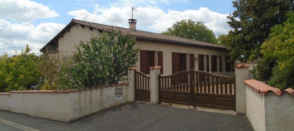 5 bedrooms House in Saintes, France No. 298979 2