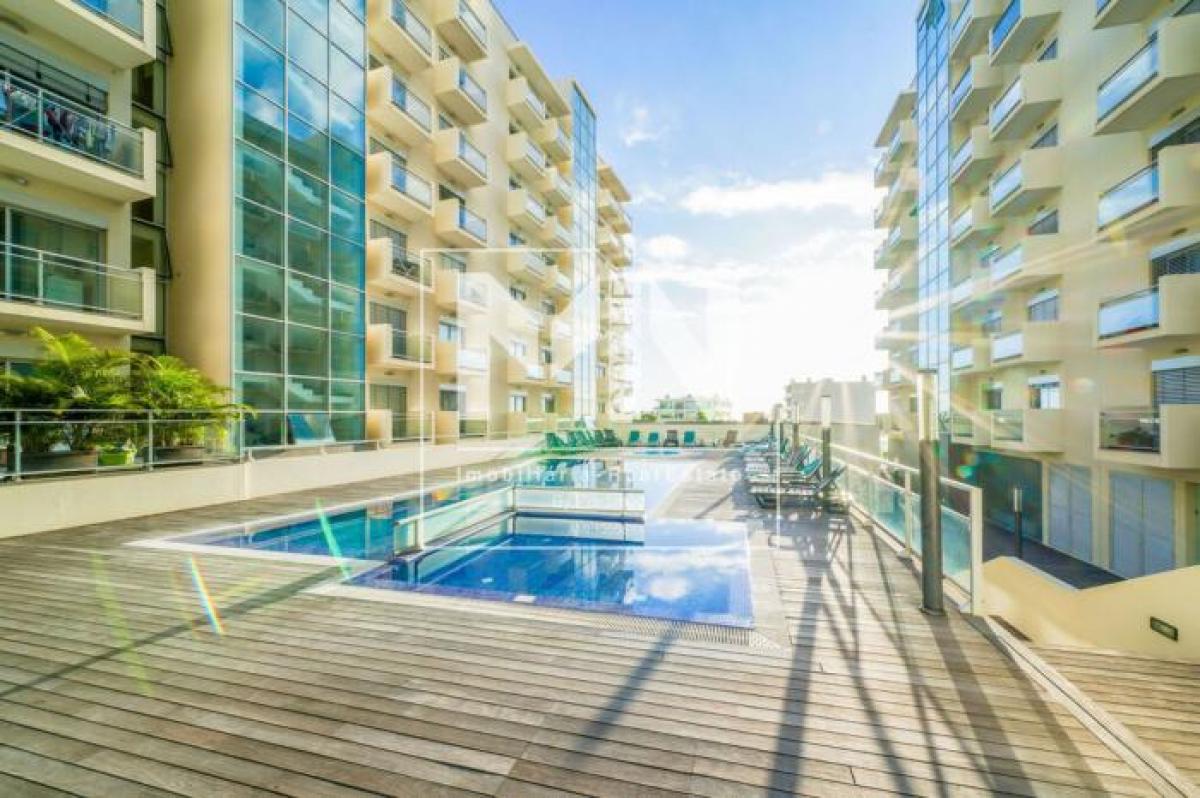 3 bedrooms Apartment in Funchal, Portugal No. 685