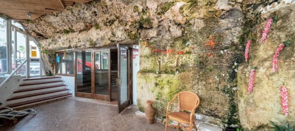 730m² Commercial property in Menorca, Spain No. 148422 3