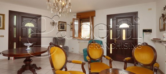 3 bedrooms House in Ferrara, Italy No. 312307 13