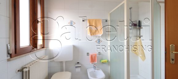 3 bedrooms House in Ferrara, Italy No. 312307 32