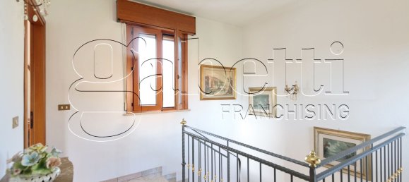 3 bedrooms House in Ferrara, Italy No. 312307 25