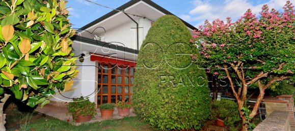 3 bedrooms House in Ferrara, Italy No. 312307 11