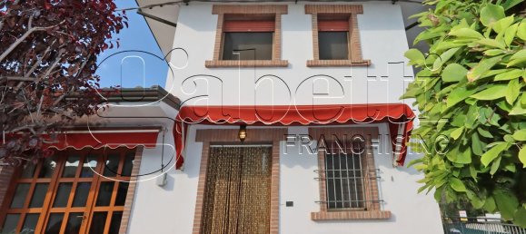 3 bedrooms House in Ferrara, Italy No. 312307 7