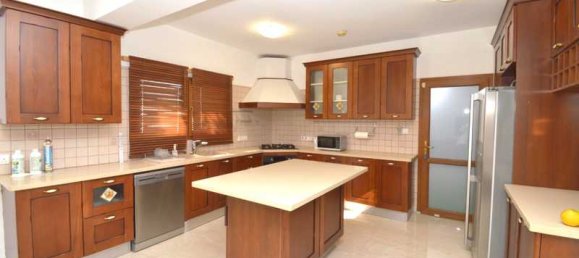 4 bedrooms House in Pyla, Cyprus No. 16206 7