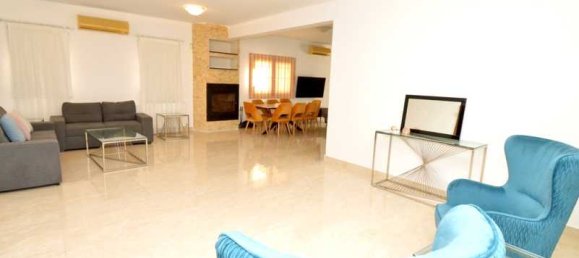 4 bedrooms House in Pyla, Cyprus No. 16206 6