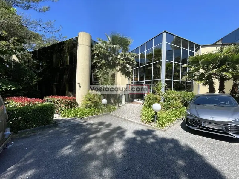 226m² Office in Antibes, France No. 302363