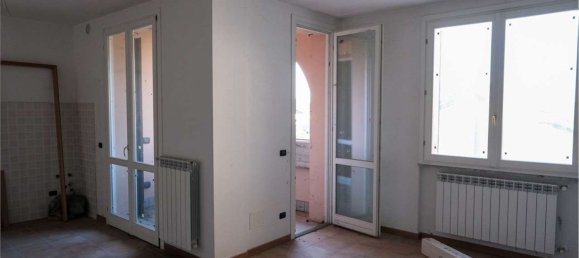 3 rooms Apartment in Inzago, Italy No. 191742 3