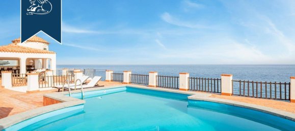 5 bedrooms Villa in Palermo, Italy No. 316805 2