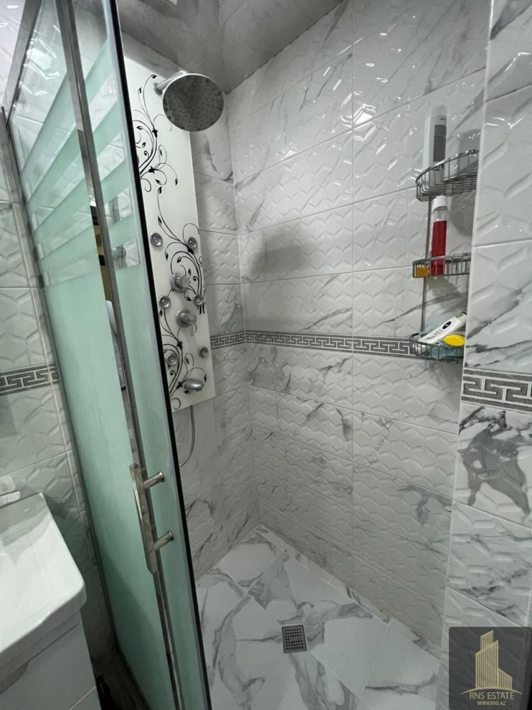 Apartamento de 4 dormitorios en Nasimi, Azerbaijan No. 1722