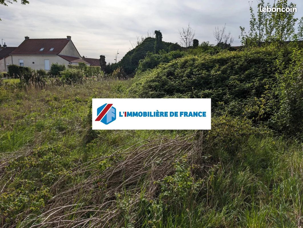 1311m² Land in Saint-Folquin, France No. 74878