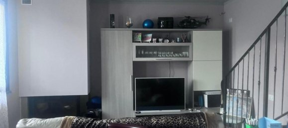 Casa de 4 divisões em Castelfranco di Sotto, Italy N.º 139672 8